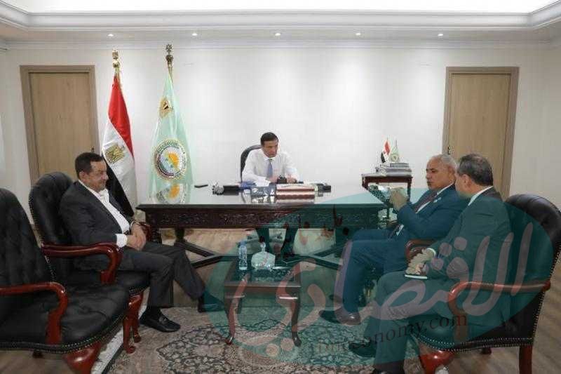 وزير الزراعة يبحث مع ”الفاو” دعم ”مبادرة إحياء القرية المنتجة” لتحقيق التنمية الريفية