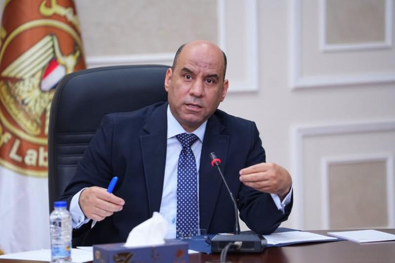 وزير العمل