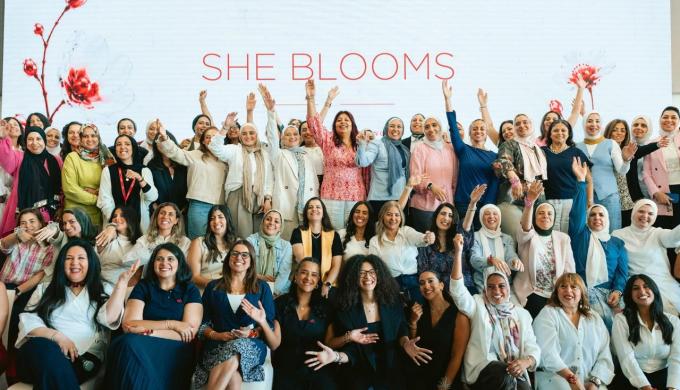 إي آند مصر تطلق برنامج «She Blooms» لتمكين المرأة وتعزيز ثقافة الشمول والتطوير المهني
