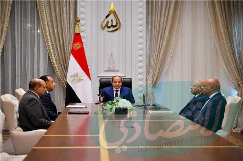 الرئيس السيسي يبحث تطورات مشروعات النقل الكبرى ويؤكد أهمية النقل الجماعي المستدام