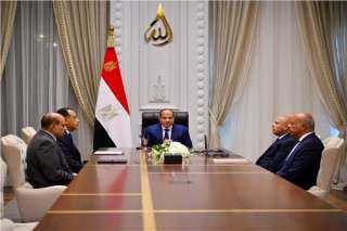 الرئيس السيسي يبحث تطورات مشروعات النقل الكبرى ويؤكد أهمية النقل الجماعي المستدام