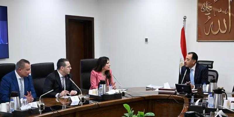 رئيس الوزراء يستعرض مقترح مشروع قانون الاتحاد المصري للمطورين العقاريين