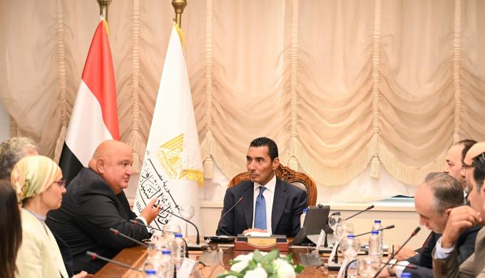 وزير الشباب والرياضة يلتقي بالرئيس التنفيذي والعضو المنتدب لبنكsaib لبحث تعزيز التعاون المشترك بين الجانبين
