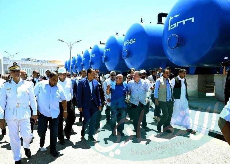 رئيس الوزراء يتفقد مجمع محطات تحلية مياه البحر بالرميلة بطاقة 125 ألف متر مكعب يوميًا