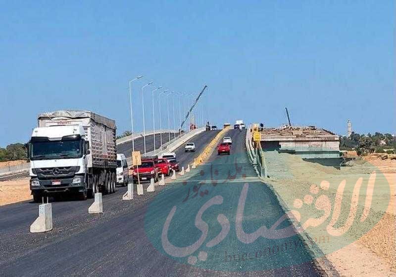 وزيرة الإسكان تتابع موقف تنفيذ عدد من مشروعات الطرق والمحاور والكباري بمحافظتي الإسكندرية وكفر الشيخ