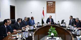 رئيس الوزراء يتابع الجهود المبذولة لتطوير آلية الدعم النقدي السلعي
