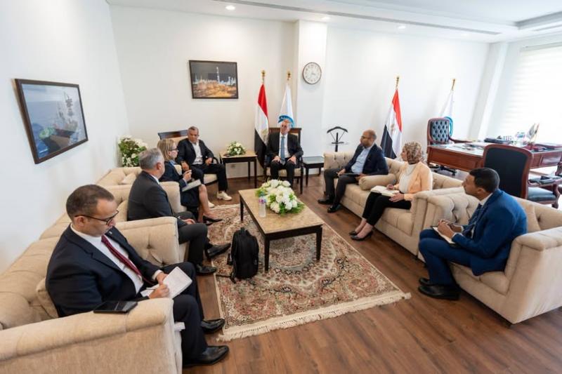 التقى المهندس كريم بدوي، وزير البترول والثروة المعدنية، في العلمين الجديدة،السيدة نيكول موركومب، الرئيس التنفيذي لشركة «فيلوكس إنرجي ماتيريالز» الأسترالية
