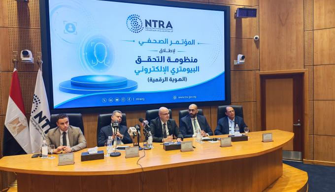 محمد شمروخ : خدمات الاتصالات وخطوط المحمول أصبحت متاحة عن بُعد