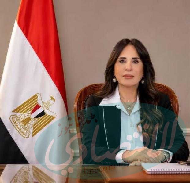 وزيرة الإسكان تتابع موقف مشروعات مياه الشرب والصرف الصحي بعدد من المحافظات