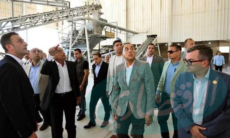 باستثمارات تبلغ 10 ملايين دولار أمريكي....رئيس الوزراء يفتتح مصنع ”نا ترانس للأسمدة والصناعات الكيماوية” بالمنطقة الاقتصادية لقناة السويس