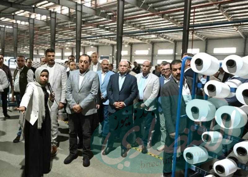 في مستهل جولته اليوم بمنطقة السخنة الصناعية المتكاملة....رئيس الوزراء يفتتح مصنع ”أف تكس الدولية المحدودة” لإنتاج خيوط البوليستر