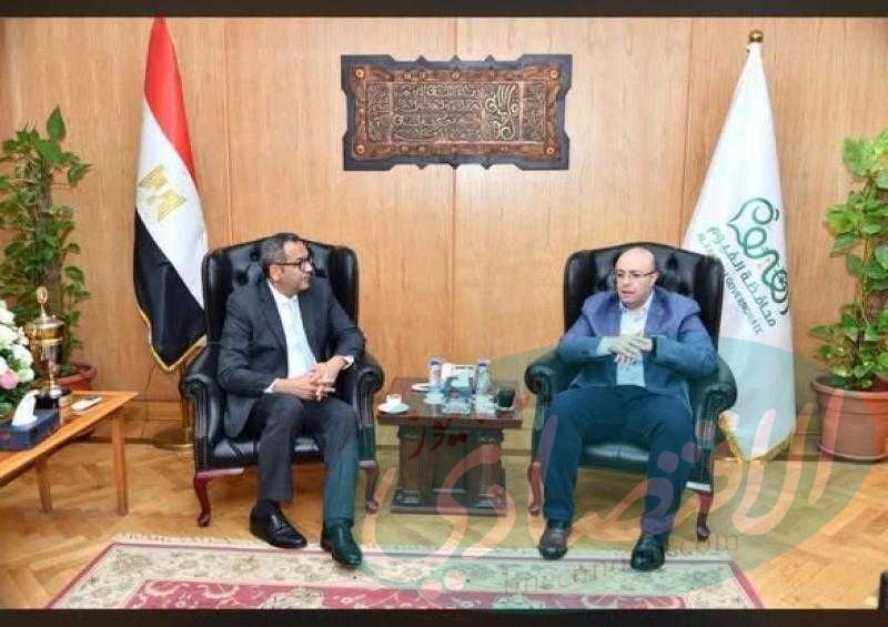 الرئيس التنفيذي لجهاز تنمية المشروعات يلتقي مع محافظ الفيوم لمناقشة أوجه تطوير قطاع المشروعات المتوسطة والصغيرة والمتناهية الصغر في المحافظة