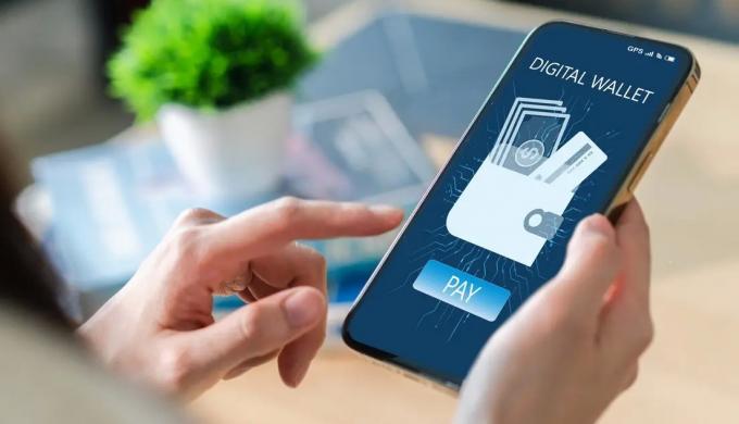 «تنظيم الاتصالات» : عدد المحافظ يرتفع 23% والقيمة الإجمالية للمعاملات تقفز 56%