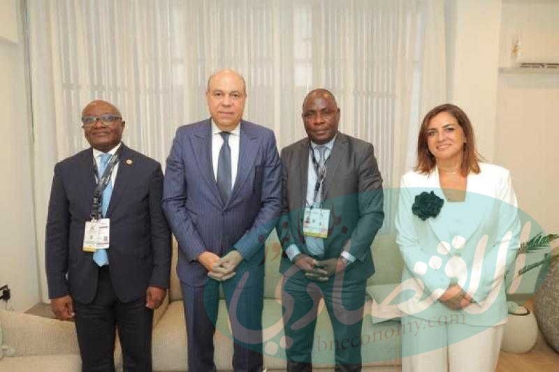 خلال فعاليات معرض العلمين الدولي للطيران والفضاء 2026....وزير الطيران يستقبل رئيس مفوضية الطيران المدني الأفريقية لدعم التعاون وتطوير منظومة الطيران بالقارة