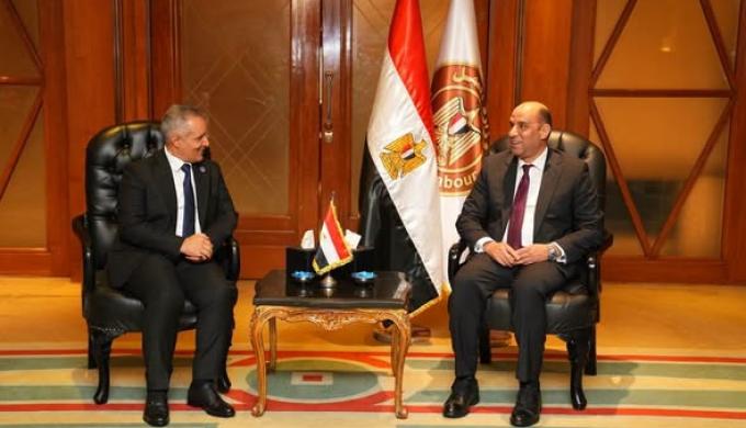وزير العمل يلتقي نظيره اليمني لبحث تعزيز التعاون في التشغيل والتدريب وتأهيل العمالة