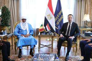 ” وزير الاتصالات ” يبحث مع وزير الاتصالات والاقتصاد الرقمي بجمهورية مالي تعزيز التعاون بين البلدين في مجالات التحول الرقمي