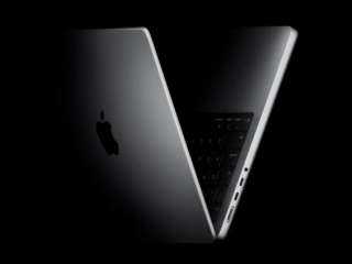 أبل تستعد لإعادة تصميم MacBook Pro بشاشة OLED لمسية لأول مرة
