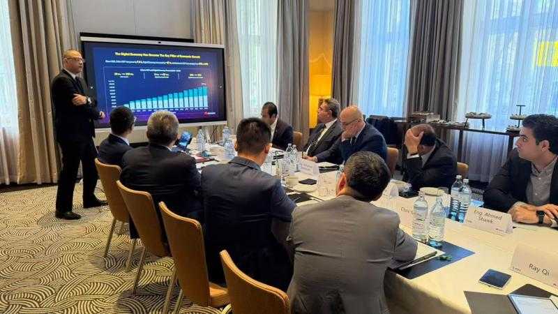” القومي لتنظيم الاتصالات ” يبحث مع قيادات هواوي في فيينا تطوير البنية التحتية الرقمية والذكاء الاصطناعي والأمن السيبراني