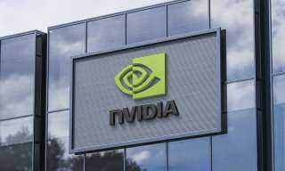 جيتكس 2026: إنفيديا توسع استراتيجية الذكاء الاصطناعي من وحدات GPU إلى مصانع ذكاء اصطناعي أكثر كفاءة في استهلاك الطاقة