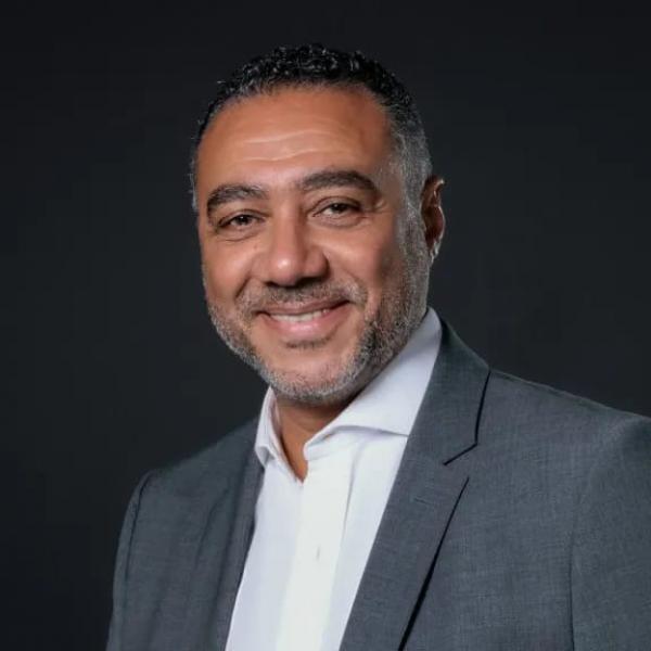 أيمن عصام
