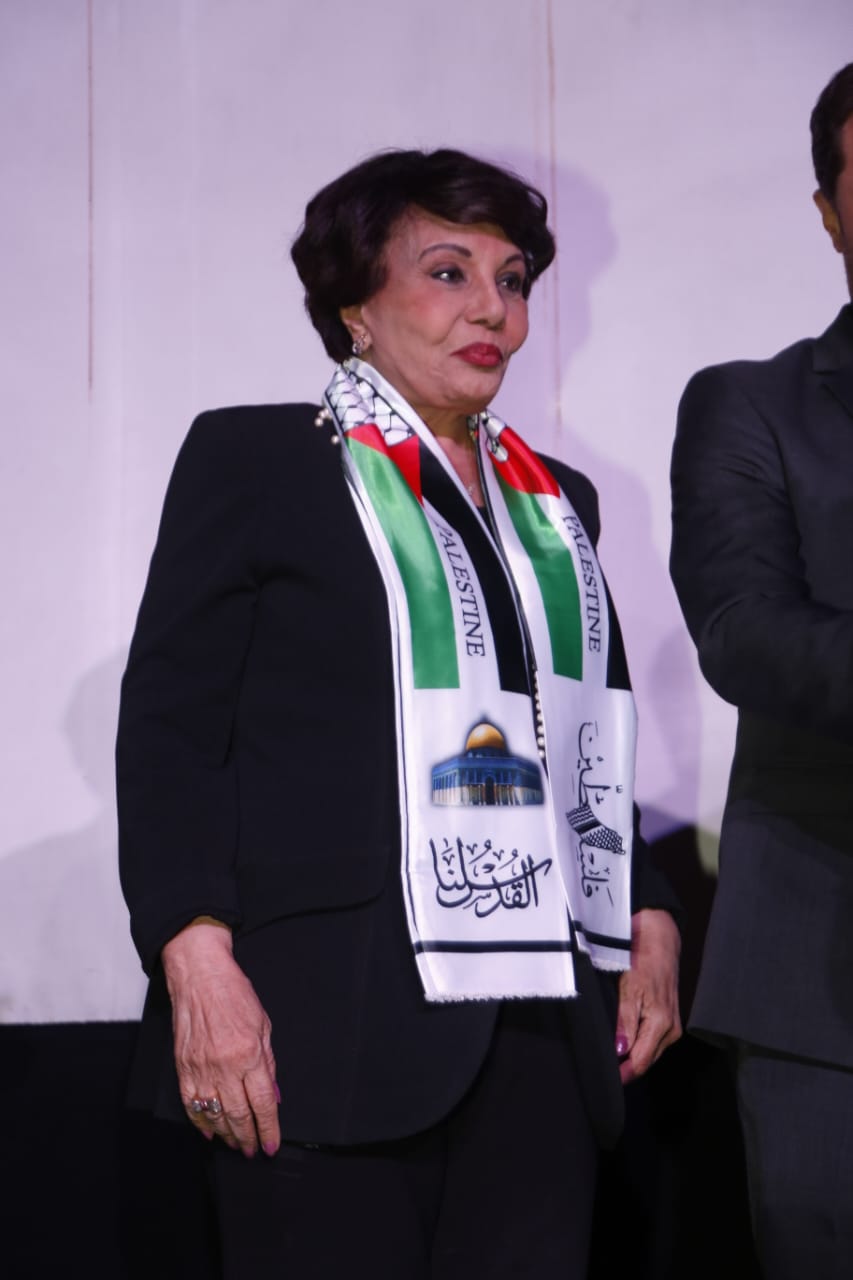 5bea3a23da27.jpg